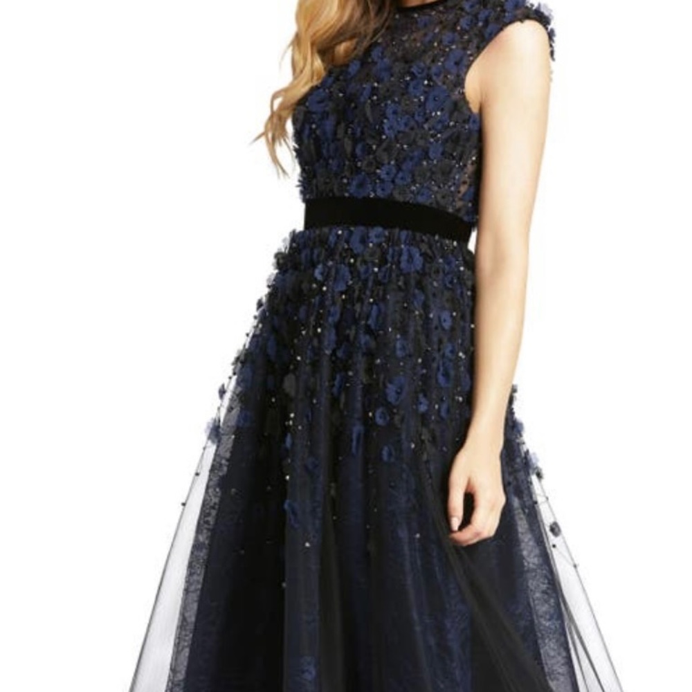 Mac Duggal Floral Appliqué Cocktail Dress